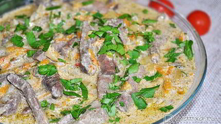 Печень, тушенная в сливках