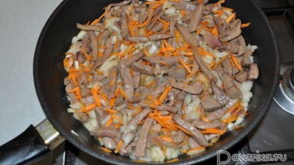 печень, тушенная в сливках