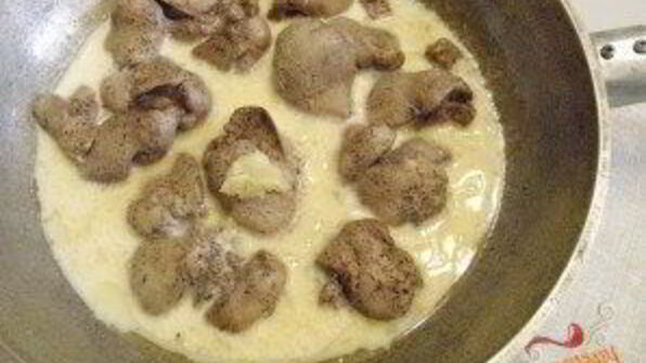 печенка под соусом