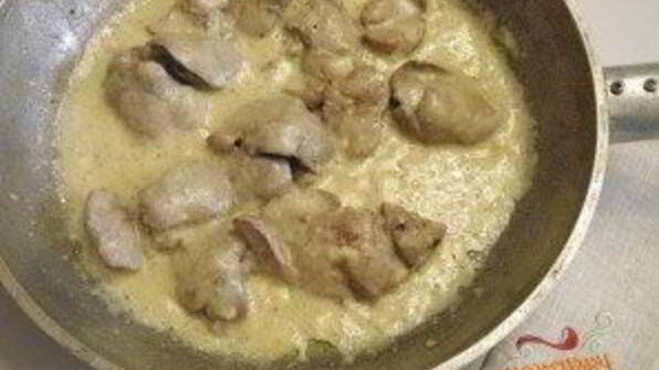 печенка под соусом