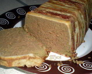 Телячья печень, запеченная с беконом