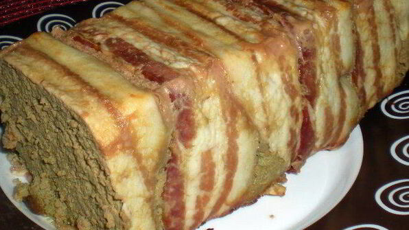 телячья печень, запеченная с беконом