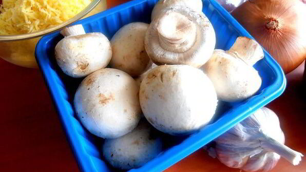 воскресное мясное кольцо с печенью и грибами