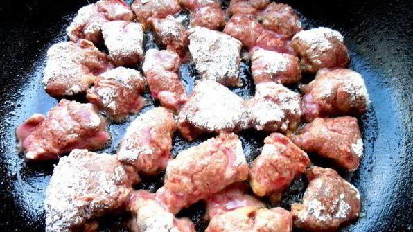 воскресное мясное кольцо с печенью и грибами