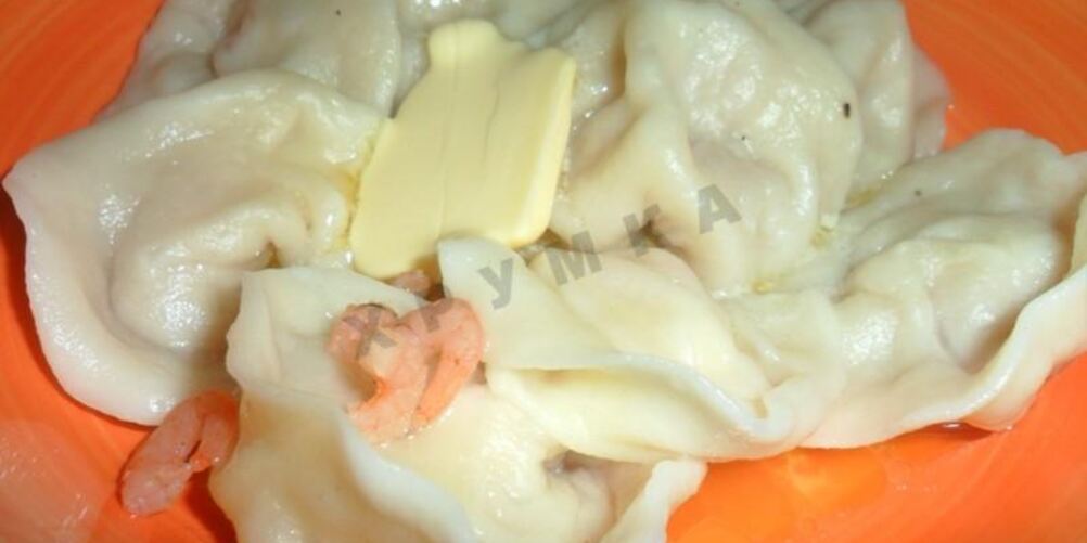 Рецепт пельменей с креветками и сыром