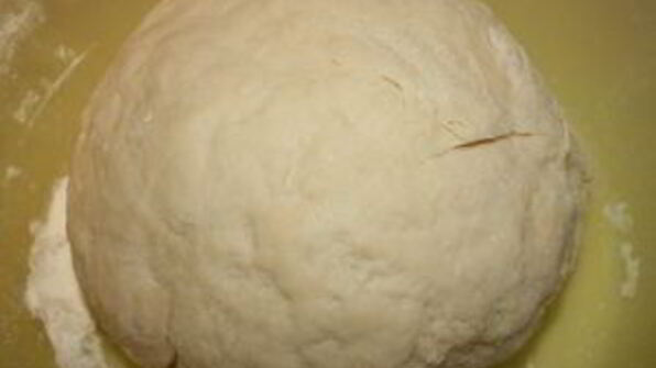 пельмени с уткой и клюквенным соусом