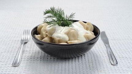 Пельмени в горшочке в молоке