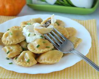 Пельмешки из тыквенного теста