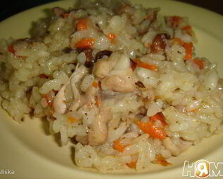 Плов из курицы с изюмом