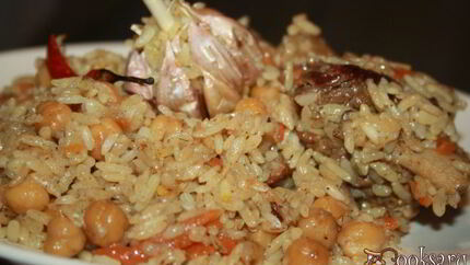 Плов с говядиной, курицей и нутом в мультиварке