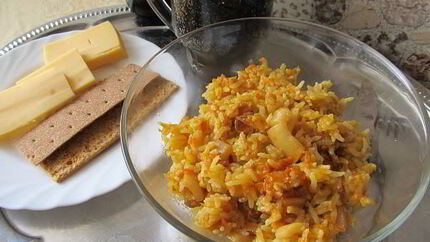 Плов с кальмарами в мультиварке