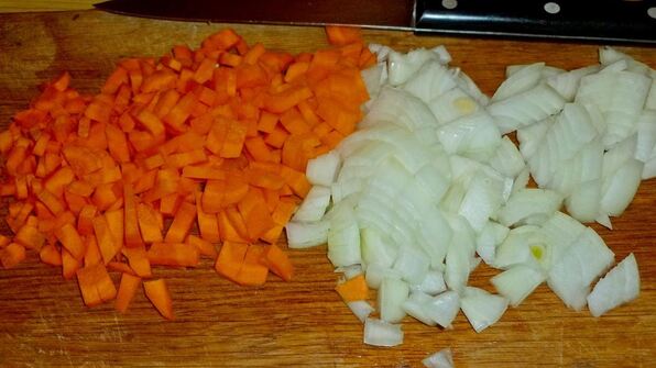 плов в кастрюле со свининой