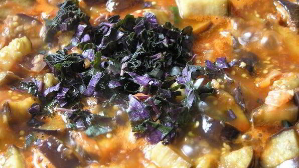 капоната с базиликом