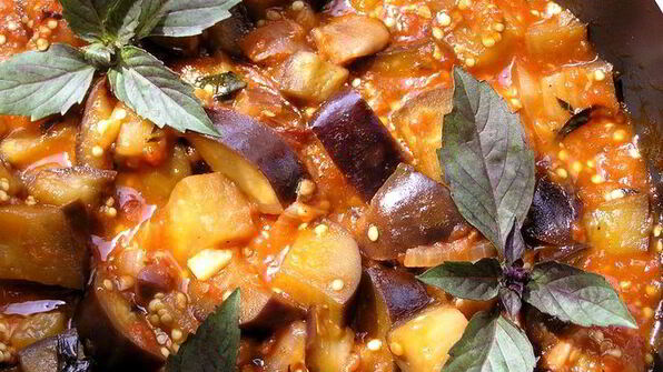 капоната с базиликом