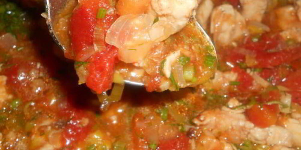 Рецепт куриного рагу с помидорами и луком