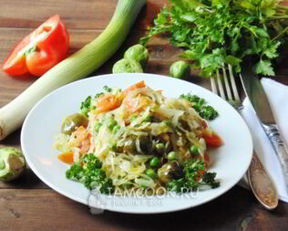 Овощное рагу с капустой