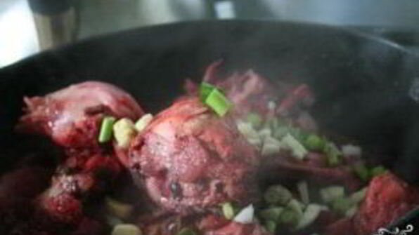 рагу из курицы со свеклой