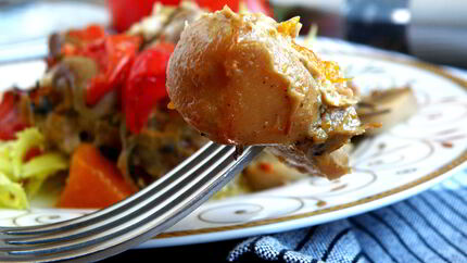 Рагу из маринованного кролика с овощами и грибами