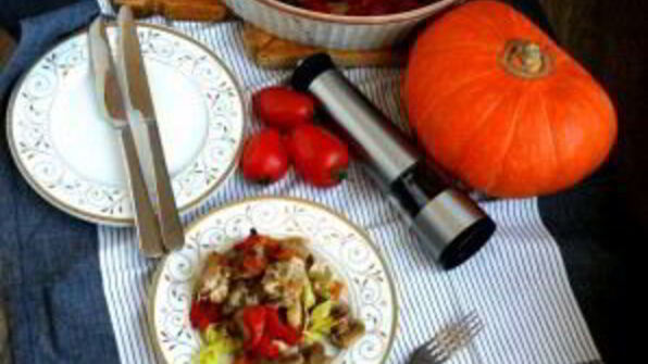 рагу из маринованного кролика с овощами и грибами