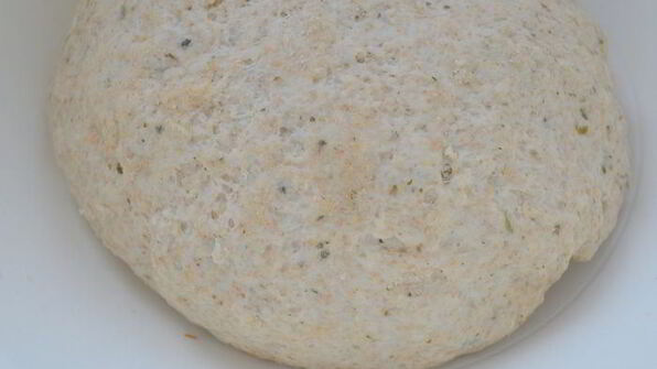 цельнозерновые сметанные треугольники с аппетитным рагу из индейки