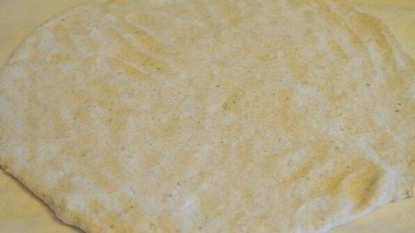 цельнозерновые сметанные треугольники с аппетитным рагу из индейки