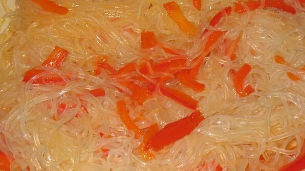 рисовая лапша с овощами и креветками