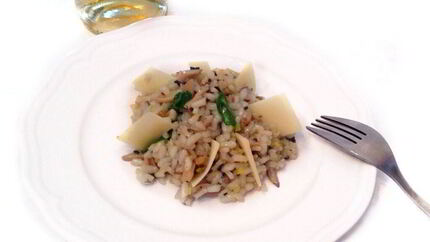Ризотто с трюфельной пастой, белым вином и вешенками