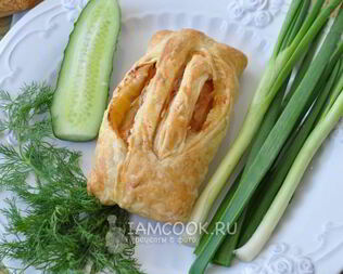 Горбуша, запеченная в слоеном тесте