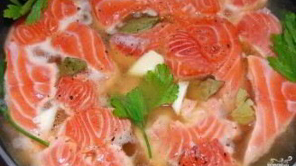 лосось тушеный