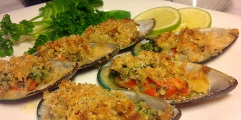 Рецепт мидий, запеченных в створках