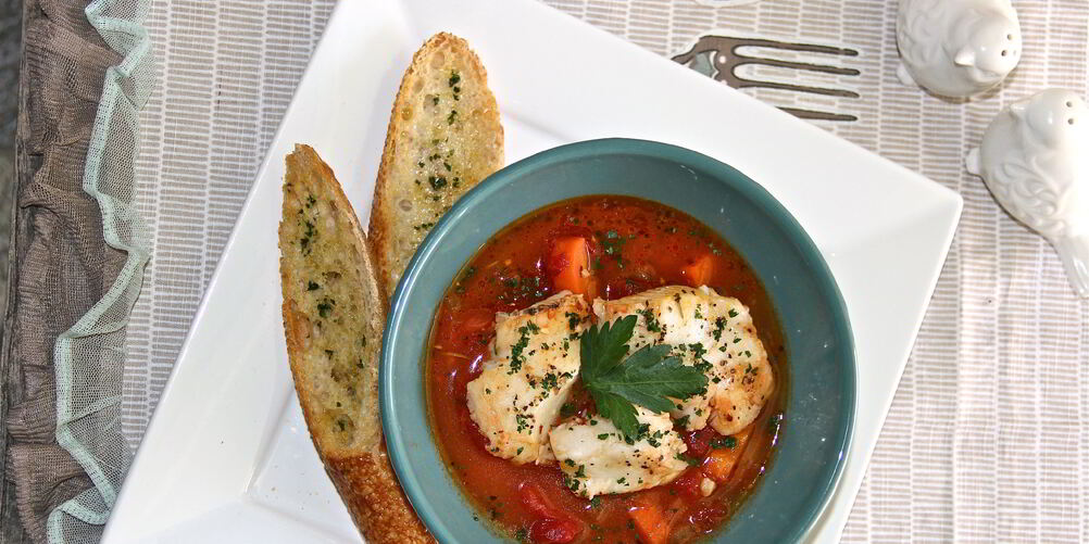 Рецепт морского окуня с овощным рагу