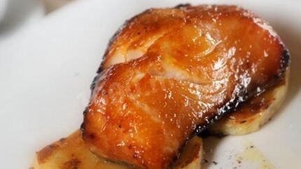 Рыба обжаренная в соусе мисо