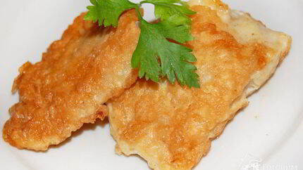 Рыба, жаренная в яйце