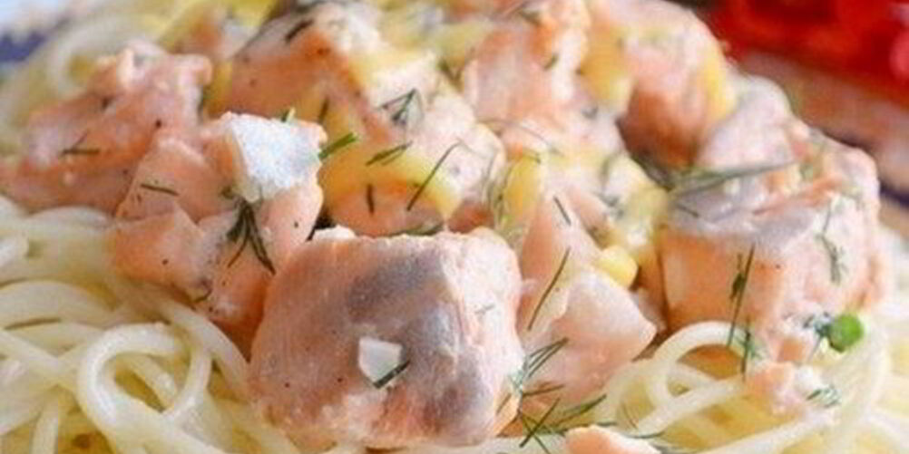 Рецепт семги в сливочном соусе с приправами и зеленью