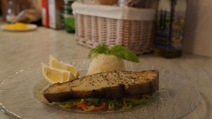 Запеченый палтус на овощной подушке