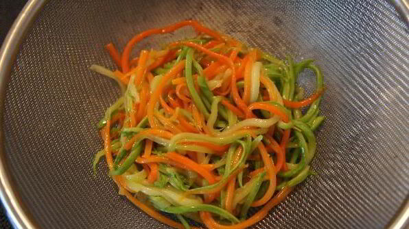 запеченый палтус на овощной подушке