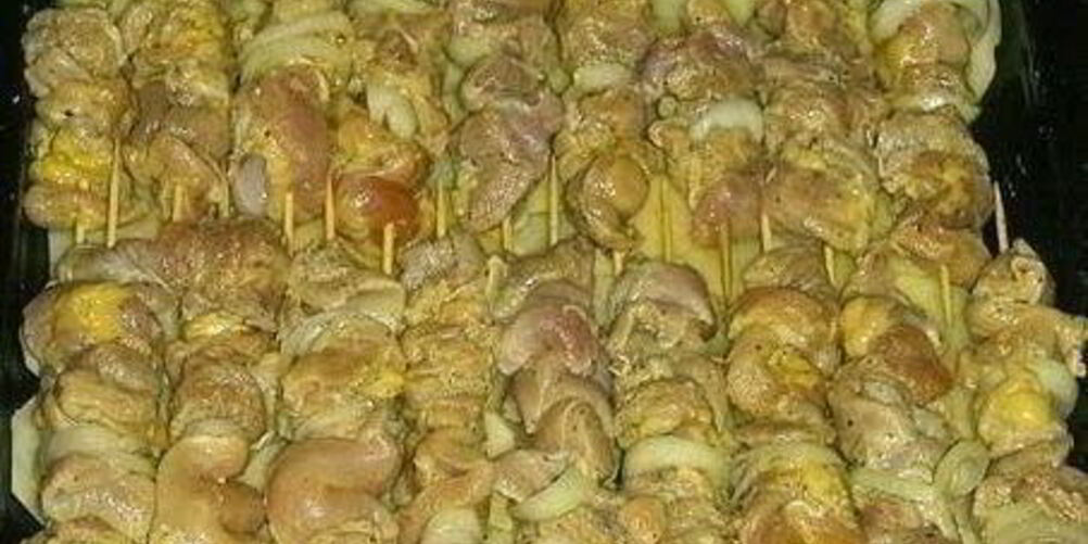 Рецепт куриного шашлыка с картошкой в духовке