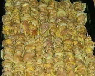 Куриный шашлык с картошкой в духовке