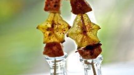 Куриные шашлычки с карамболой