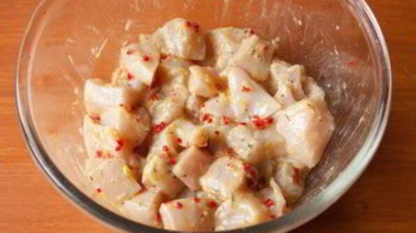 куриные шашлычки с лимоном и зеленью