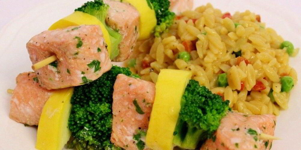 Рецепт шашлычков из лосося на шпажках