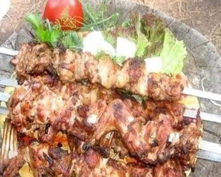 Шашлык из кролика с луком