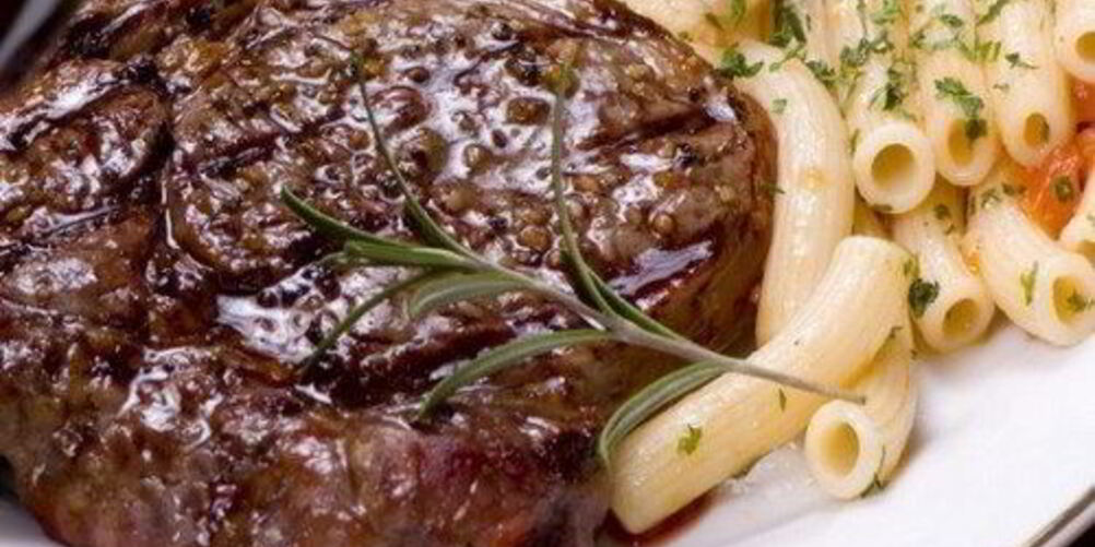 Рецепт говяжьих стейков с горчичным соусом