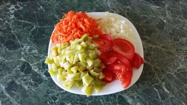 куриный стейк в духовке с овощами