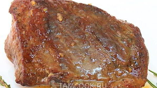 стейк из говядины с розмарином и тимьяном