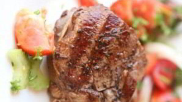 стейк с кровью