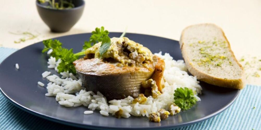 Рецепт стейков из горбуши с начинкой из грибов