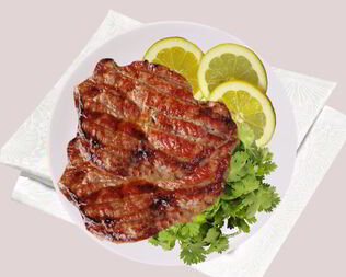 Свиной стейк в маринаде из кефира