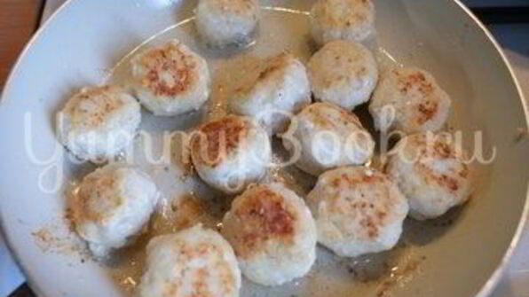 куриные тефтели в горшочках