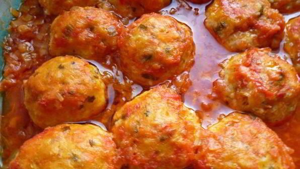 нежнейшие рыбные тефтельки в кисло-сладком соусе